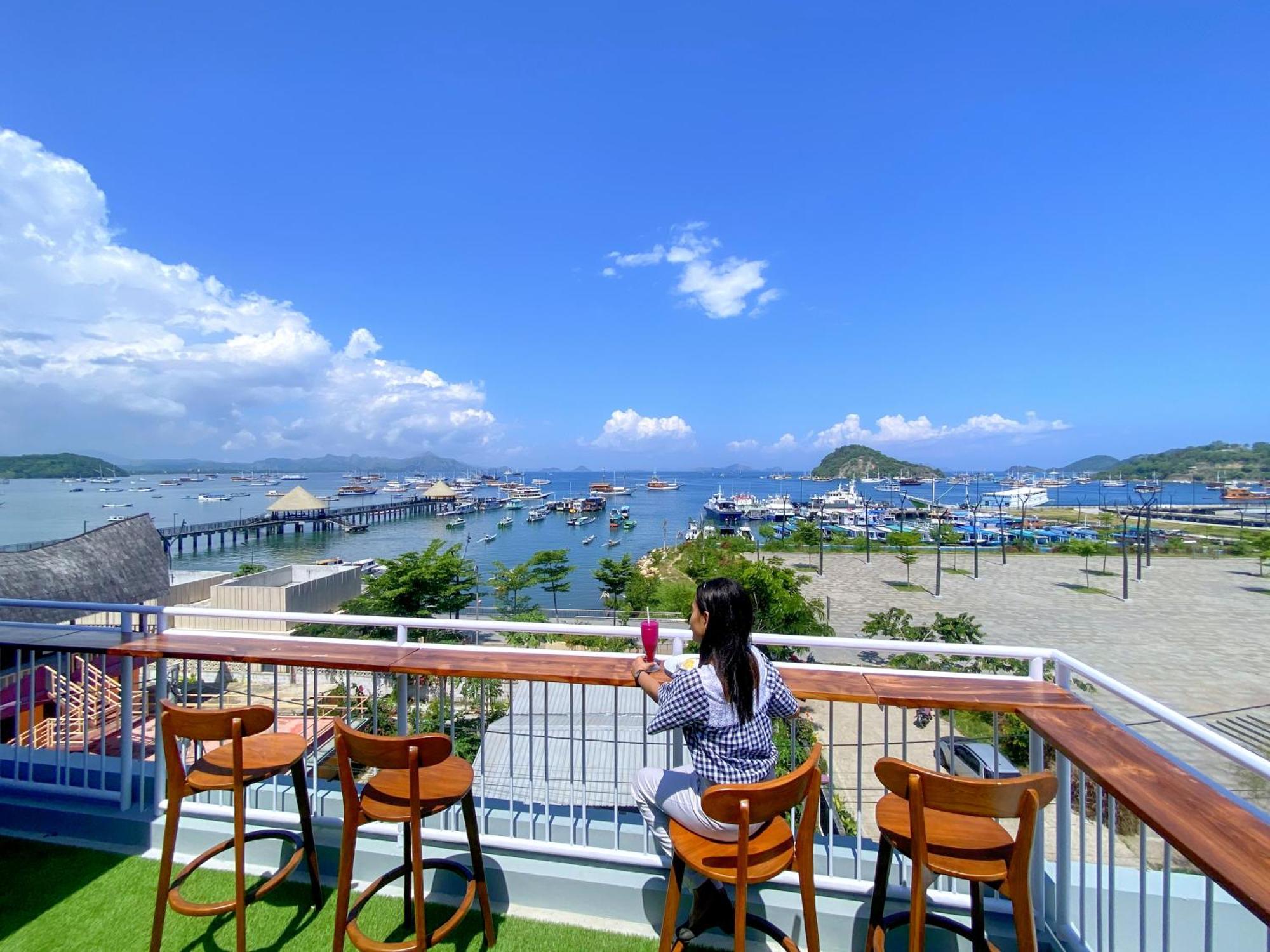 Flamingo Ceria Hotel Labuan Bajo Exterior photo